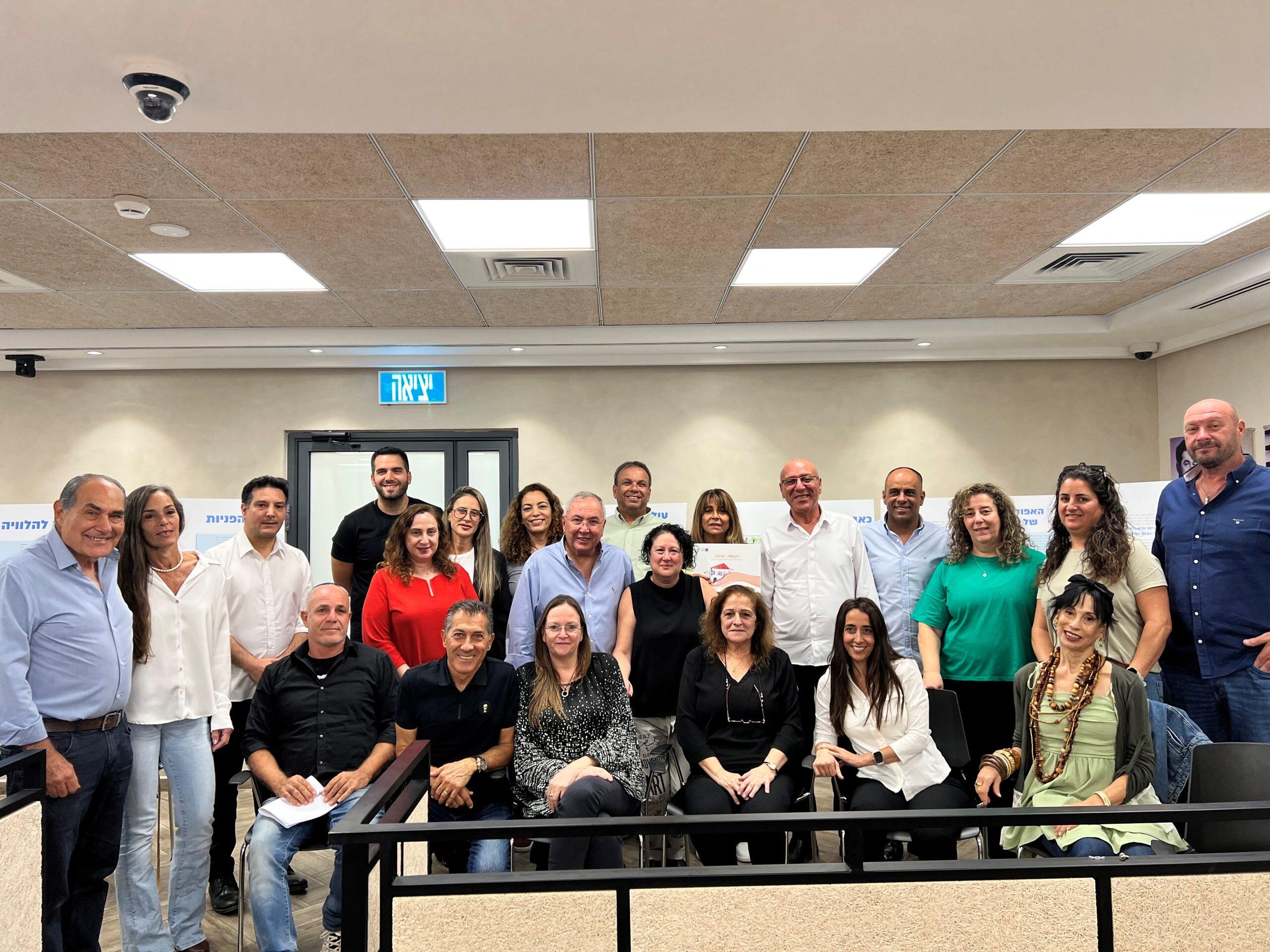 תערוכת תקומה הוצגה למועצת העיר