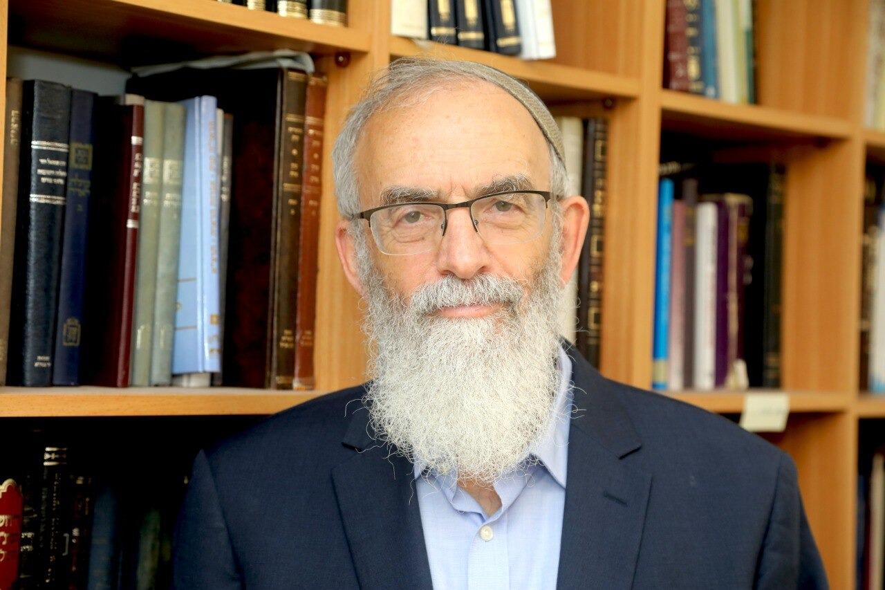 הרב יצחק יוסף נגד גיוס – גם לבטלנים