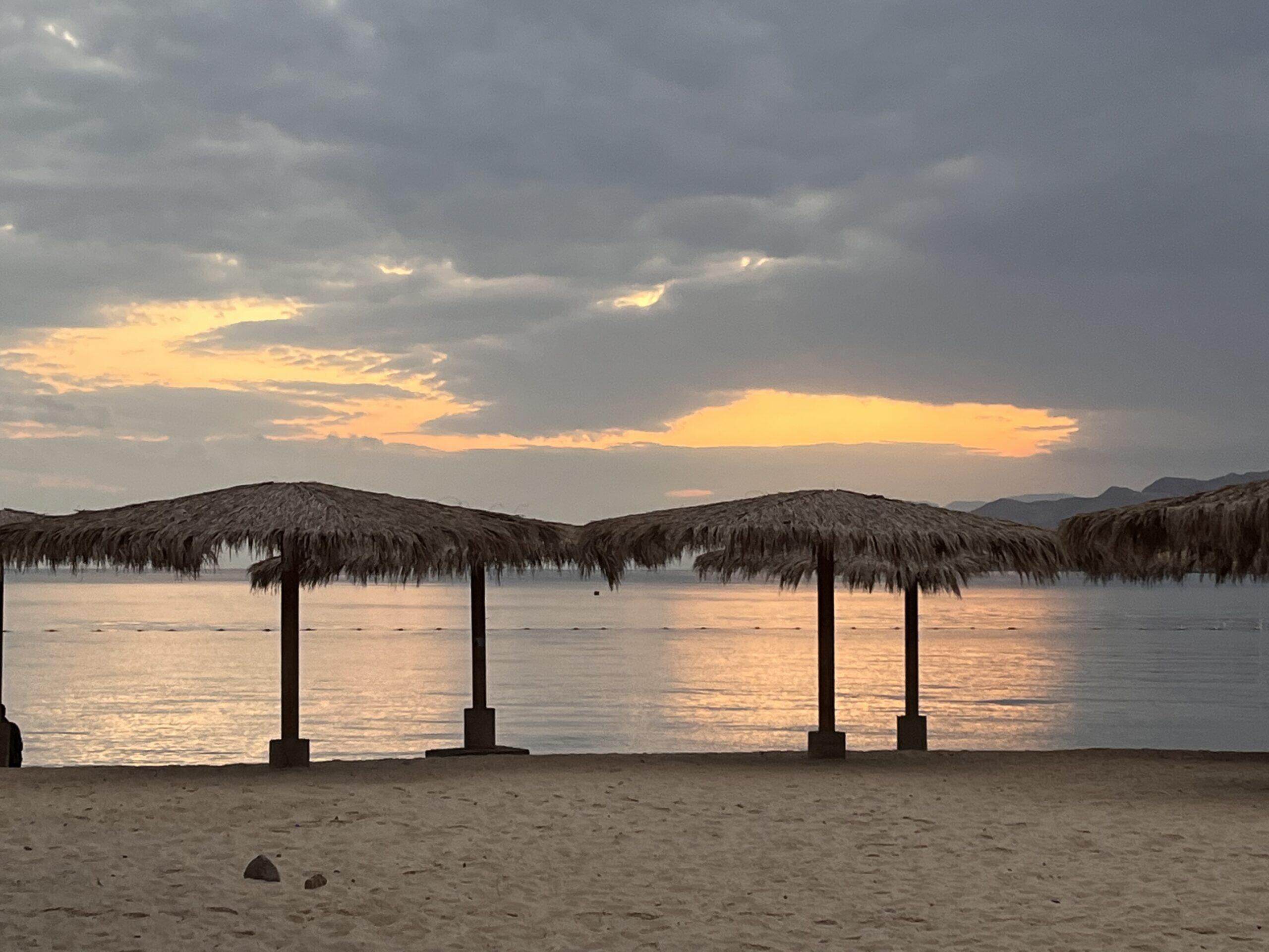 האם מחירי החופשות באילת אחרי החגים יורדים?
