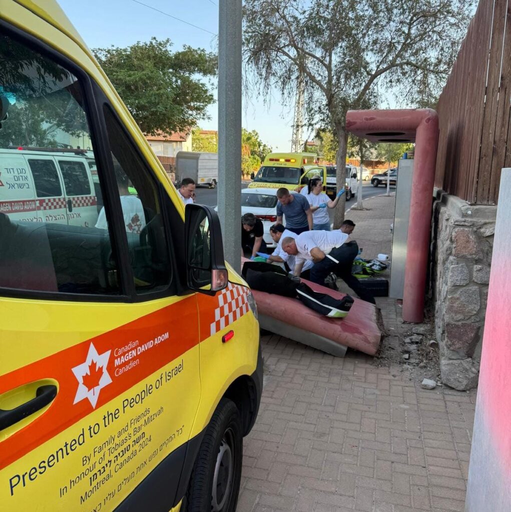 קריסת מבנה דואר. צילום: תיעוד מבצעי מד