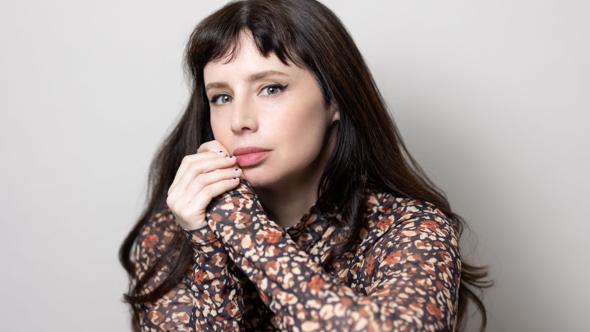 איה כורם פותחת את העבר – ושרה את מה שפעם לא העזו לומר